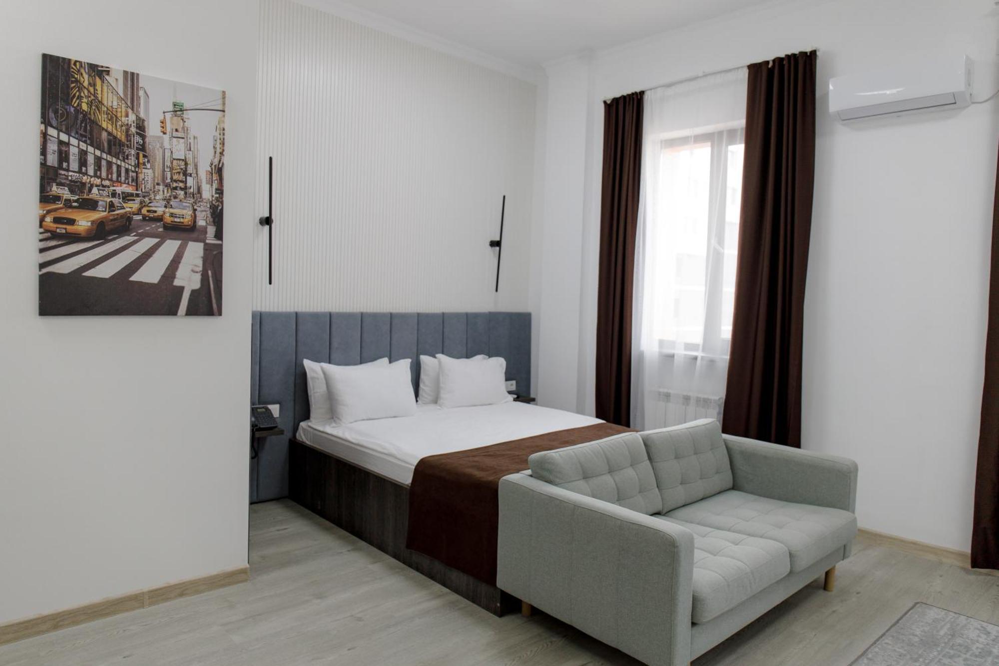Infinity Plaza Block 1 호텔 Atyraū 외부 사진