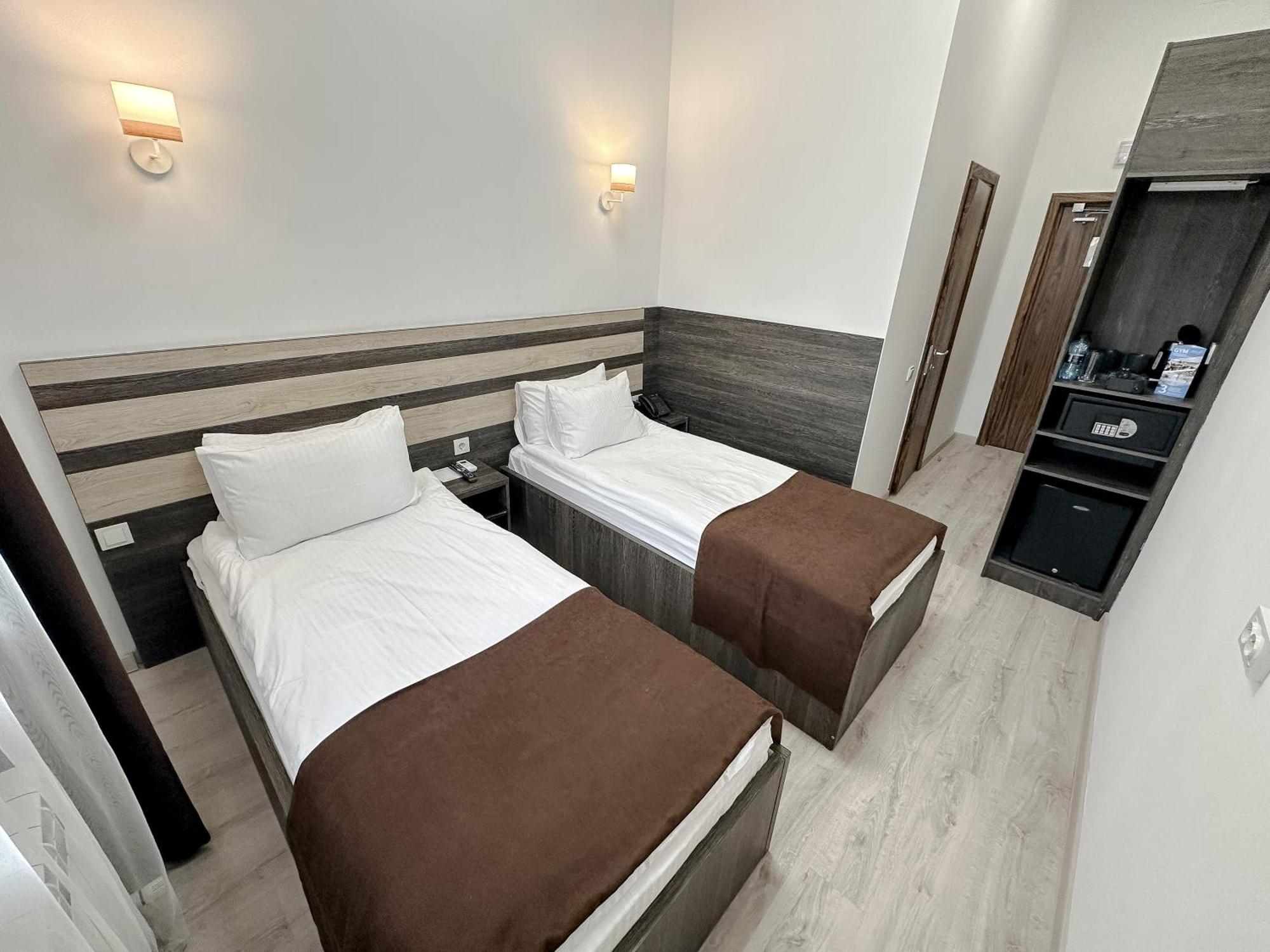 Infinity Plaza Block 1 호텔 Atyraū 외부 사진
