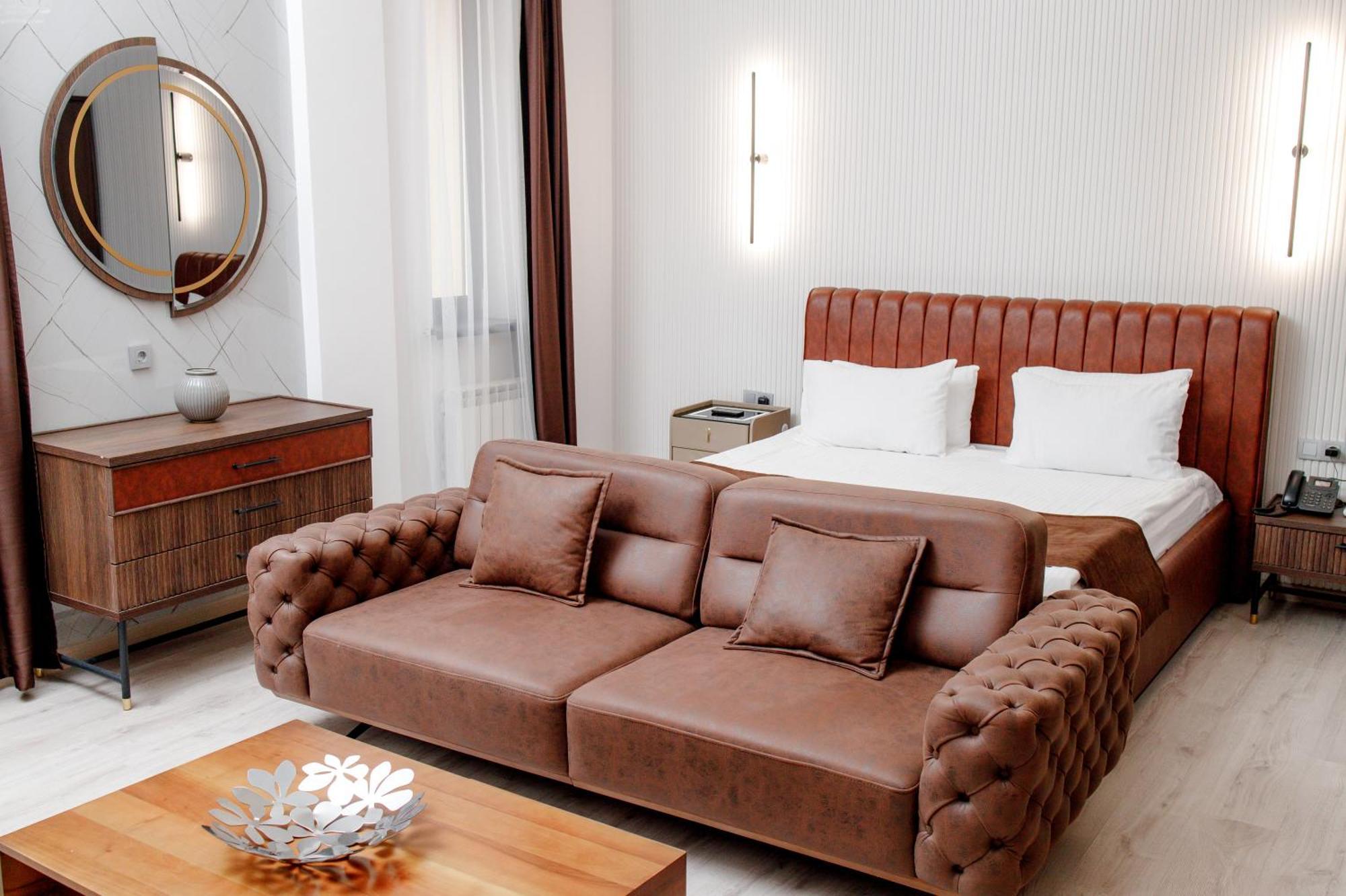 Infinity Plaza Block 1 호텔 Atyraū 외부 사진