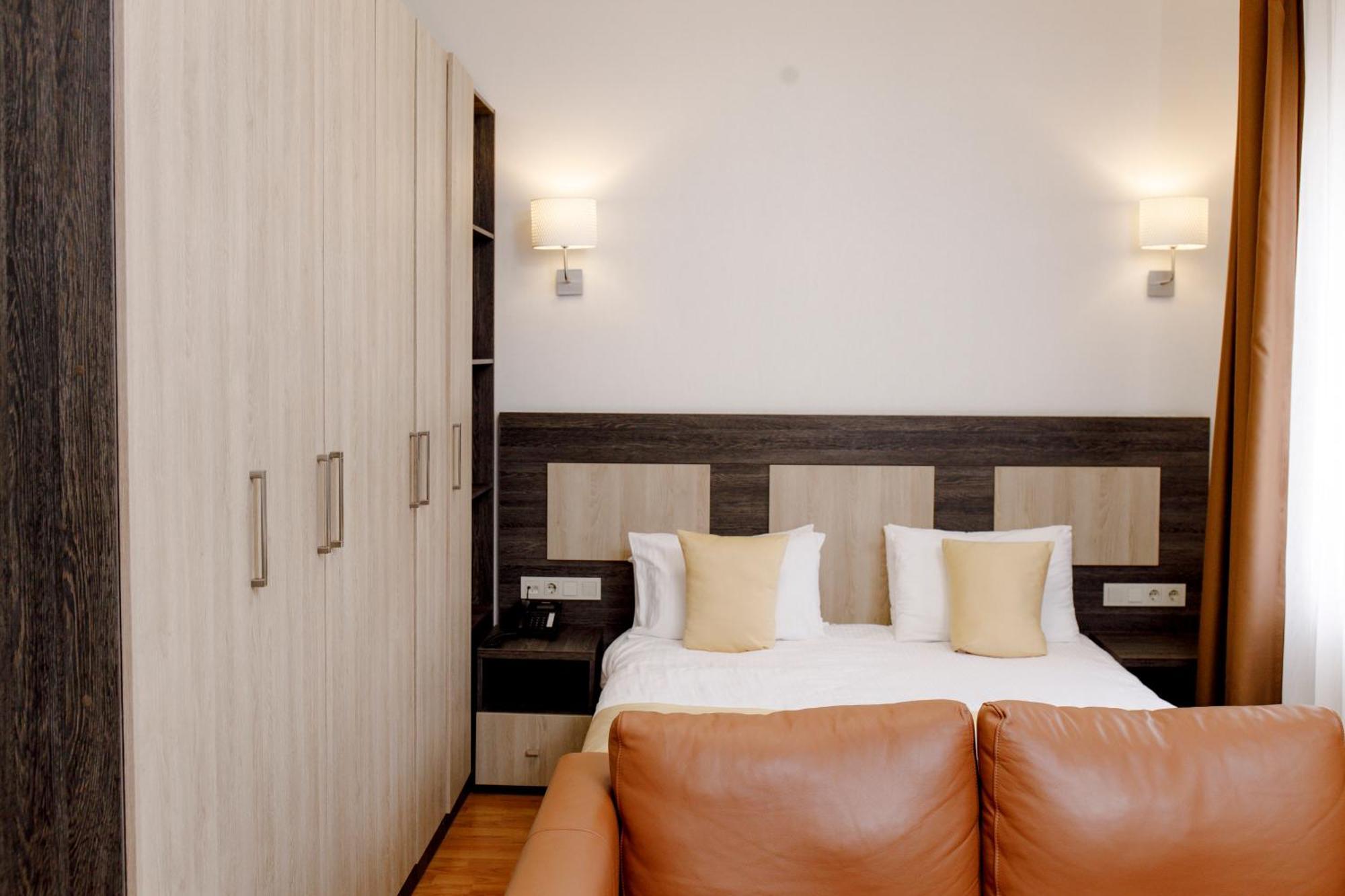 Infinity Plaza Block 1 호텔 Atyraū 외부 사진