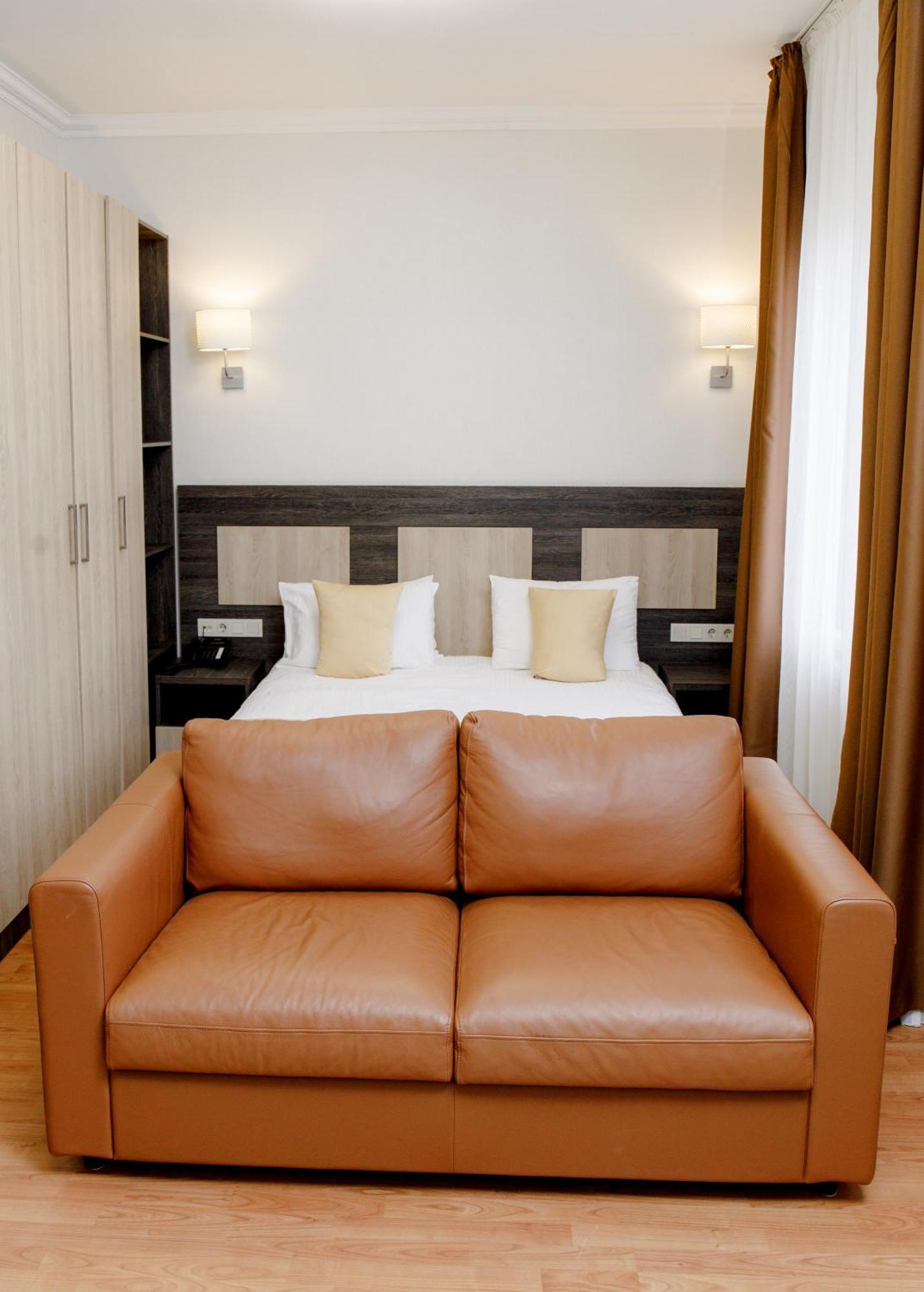 Infinity Plaza Block 1 호텔 Atyraū 외부 사진